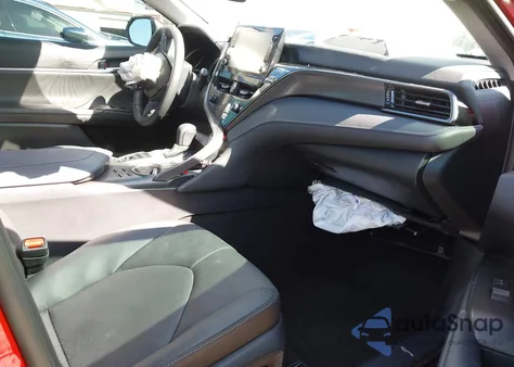 2024 Toyota Camry Xse V6 z USA, uszkodzony, nr VIN 4T1KZ1AK3RU104018